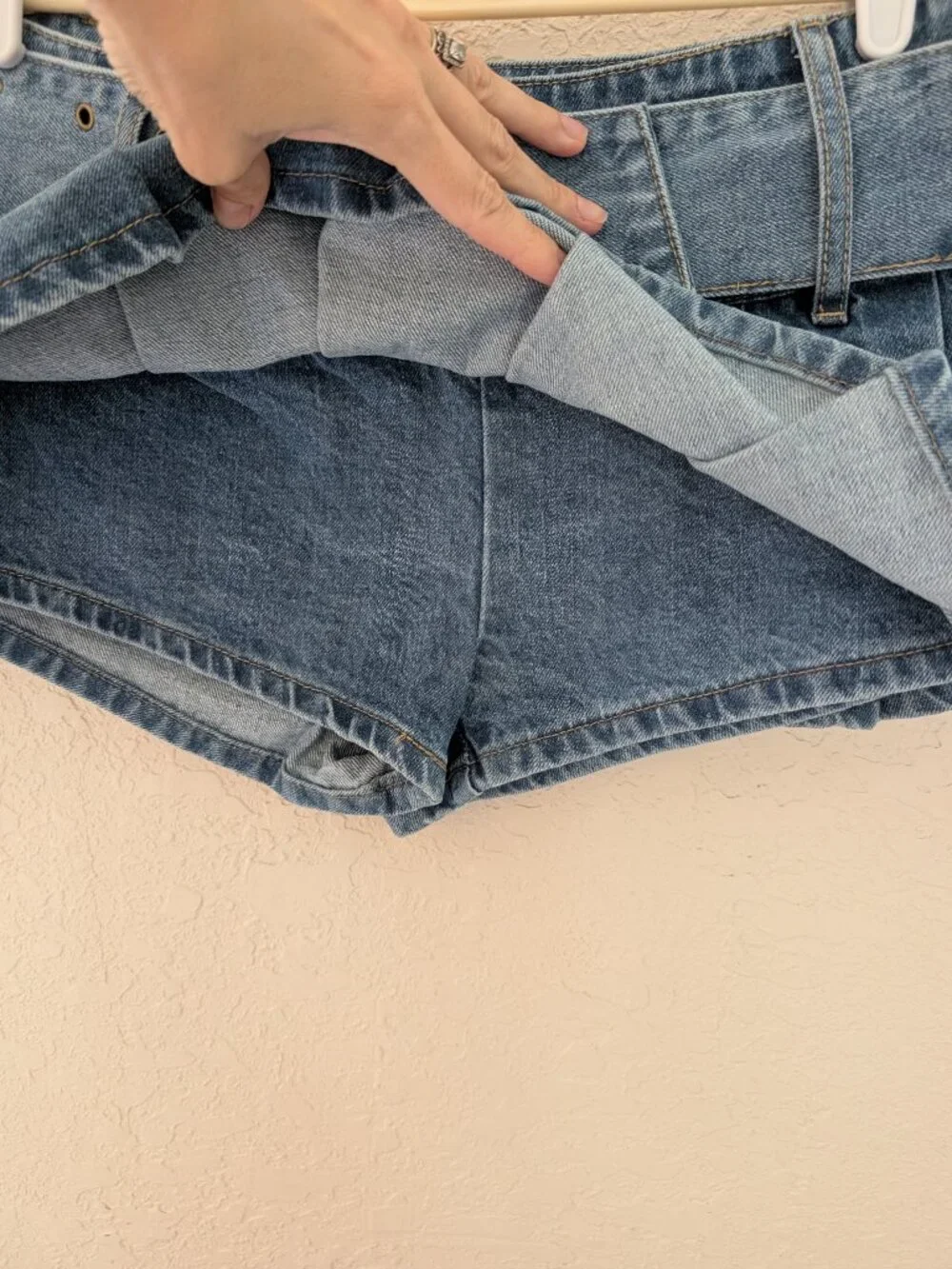 Edikted Pleated Low Rise Belted Micro Denim Skort Skirt Shorts Size M Y2K